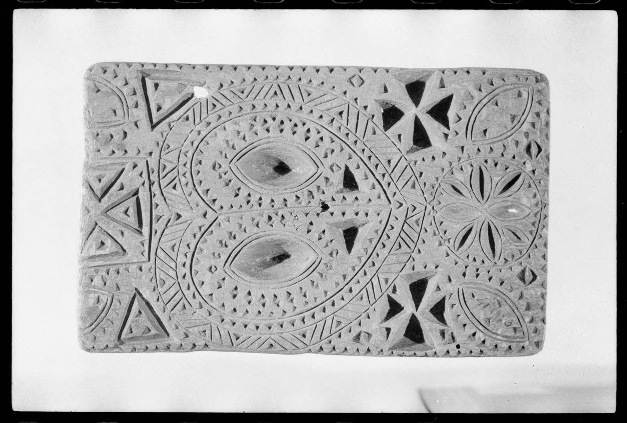 Alain Guey photographie Plioir à dentelles. Provenant de Velay et du Puy. (Haute-Loire). Daté du 18è ou du 19è siècle Ile-de-France, France 1973/3/1 Ph.1973.43.39 Photo