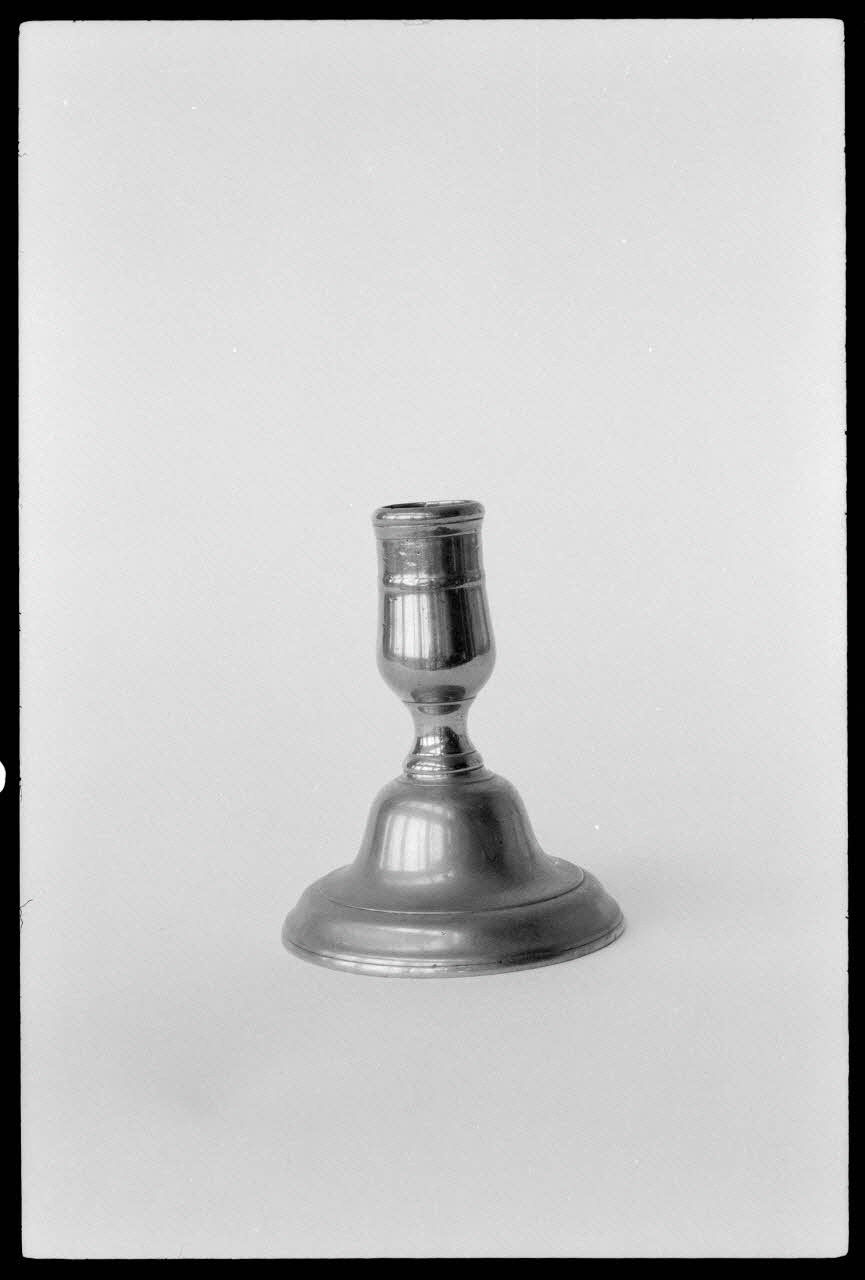Alain Guey photographie Chandelier. Daté du 19è siècle Ile-de-France, France 1973/4/1 Ph.1973.73.62 Photo
