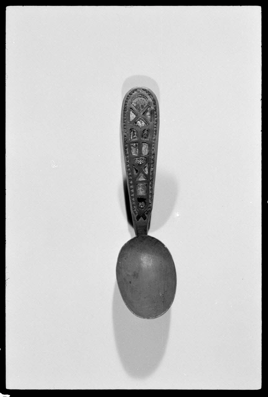 Alain Guey photographie Cuiller. Datée de 1854 Ile-de-France, France 1973/4/1 Ph.1973.73.94 Photo