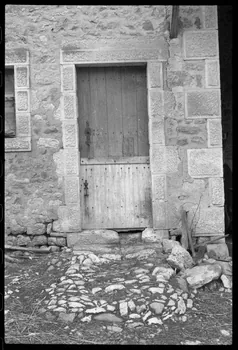 Christian Zarka photographie MNATP. Chantier 1425. Enquête sur l'architecture rurale de la France II (1973-1990) Centre, France 1973/10/1 Ph.1973.170.65  Photo