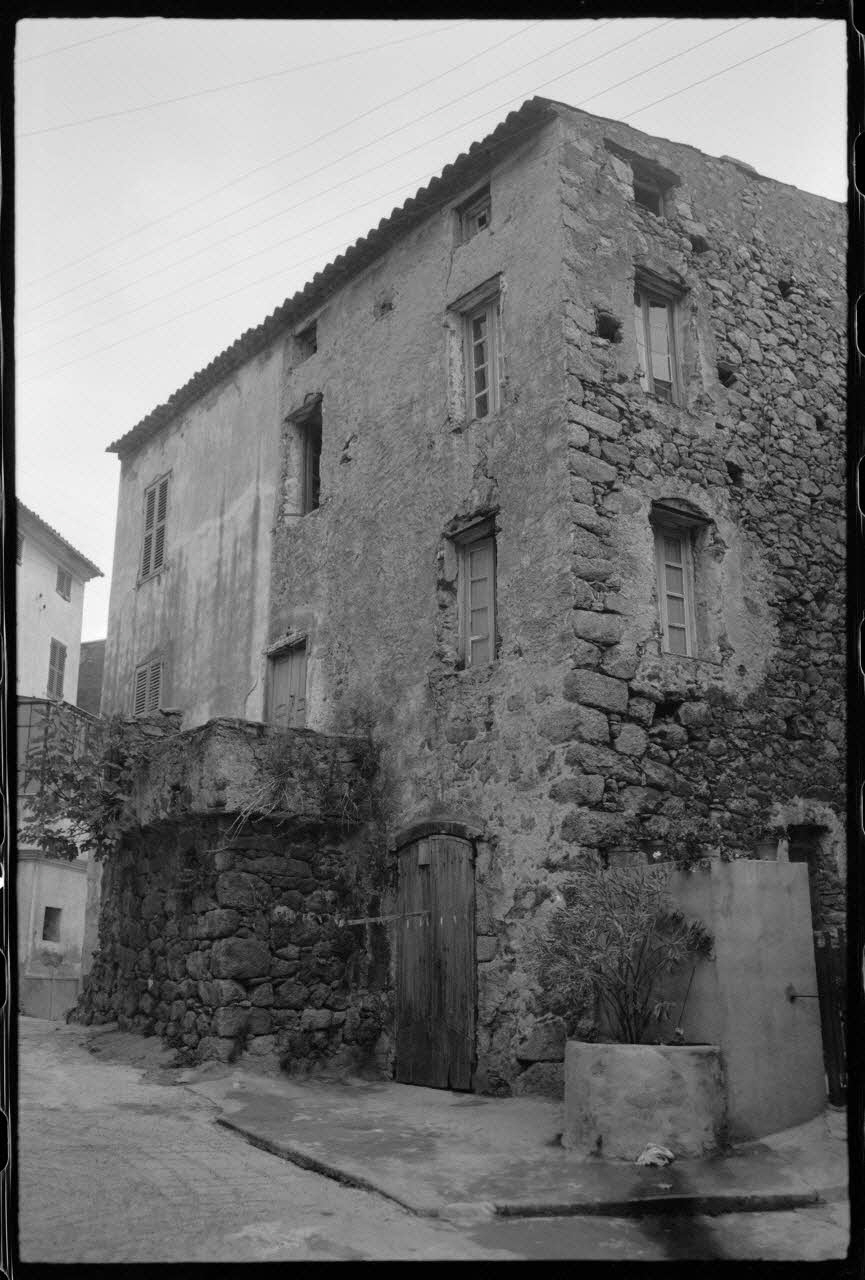 photographie MNATP. Enquête sur l'architecture rurale de la France II (1973-1990) Ph.1973.200.142  Photo