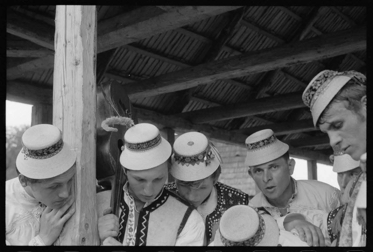 Jean Cuisenier photographie Enquête conduite par Jean Cuisenier en Roumanie (mai 1973) Roumanie 1973/5/1 Ph.1974.3.225  Photo