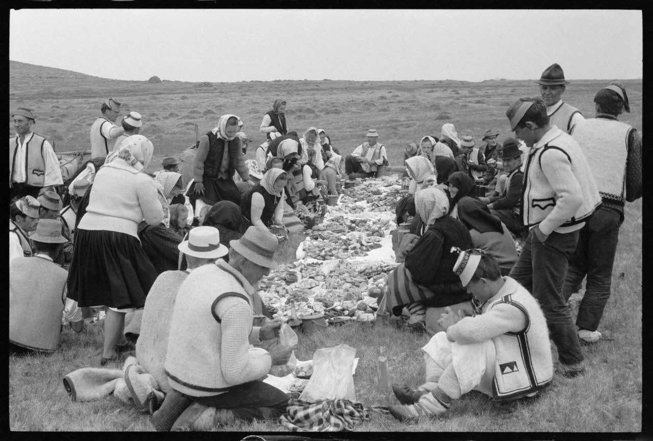 Jean Cuisenier photographie Enquête conduite par Jean Cuisenier en Roumanie (mai 1973) Roumanie 1973/5/1 Ph.1974.3.80 Photo