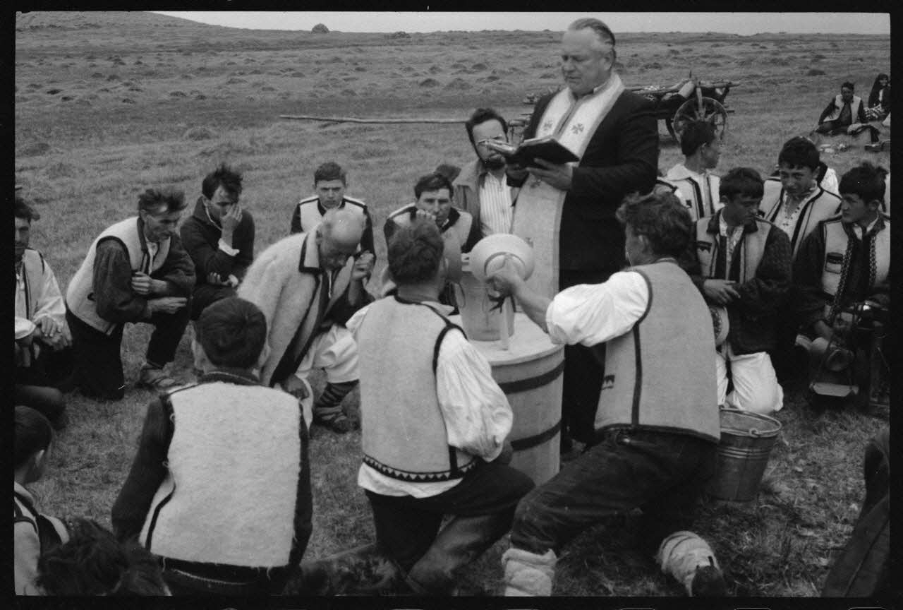 Jean Cuisenier photographie Enquête conduite par Jean Cuisenier en Roumanie (mai 1973) Roumanie 1973/5/1 Ph.1974.3.90 Photo