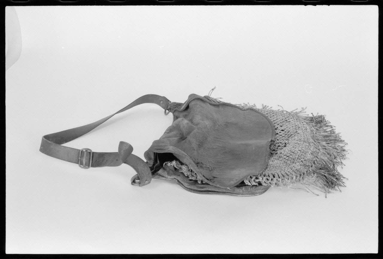 Alain Guey ; A. Chastanier photographie Carnier Ile-de-France, France 1974 Ph.1974.6.288  Photo