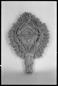 Alain Guey ; A. Chastanier photographie Bouquet de moisson France 1974 Ph.1974.6.491 Photo
