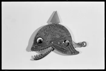 Alain Guey ; A. Chastanier photographie Coupe-cigare Ile-de-France, France 1974 Ph.1974.6.603 Photo