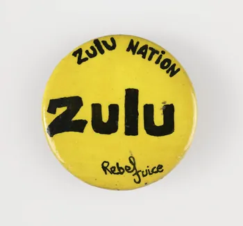 DJ Rebel badge Zulu Nation Provence-Alpes-Côte d'Azur, France 1984-1986 2022.27.5  Photo Mucem / Marianne Kuhn