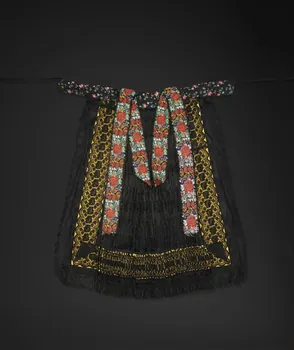 tablier DMH1964.76.34.8 Photo Mucem / Marianne Kuhn