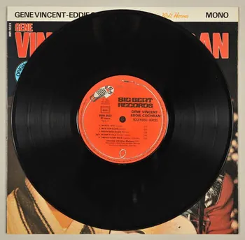 Eddie Cochran ; Gene Vincent ; Big Beat Records ; Musidisc-Europe; ; Archives Disco Revue ; P. Besse disque 33 tours Rock'n Roll Heroes 1982 2001.69.16.179 Photo