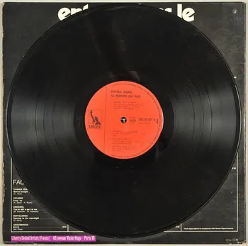 disque 33 tours Entrez dans le monde du pop 2001.69.16.54.1-2 Photo