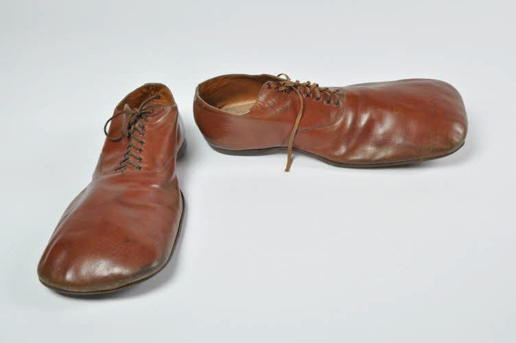 costume professionnel de clown costume de scène du clown Grock 1960.51.8.1-2 Photo Mucem