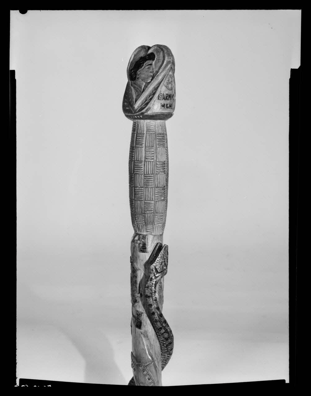 Pierre Soulier photographie MNATP. Exposition. Trésors d’art populaire dans les pays de France (11 mai 1956 - 24 septembre 1956) Ile-de-France, France 1956/3/1 Ph.1956.12.632 Photo