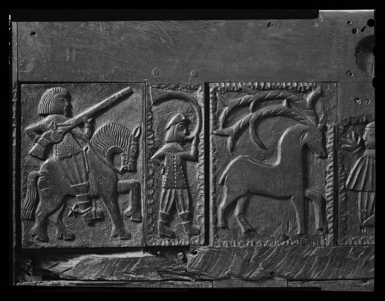 Pierre Soulier photographie MNATP. Exposition. Trésors d’art populaire dans les pays de France (11 mai 1956 - 24 septembre 1956) Ile-de-France, France 1956/3/1 Ph.1956.12.657 Photo