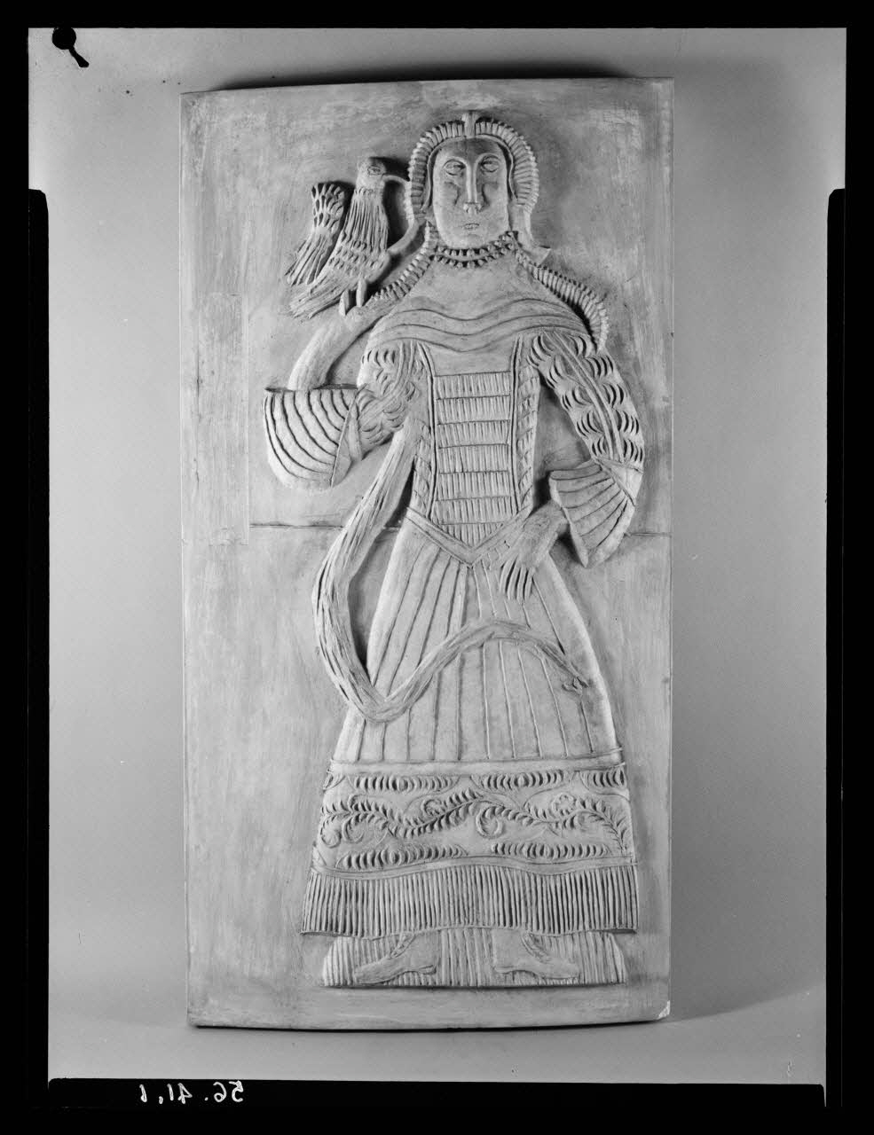 Pierre Soulier photographie Empreinte de moule à pain d'épice représentant une femme Ile-de-France, France 1956 Ph.1956.41.1 Photo