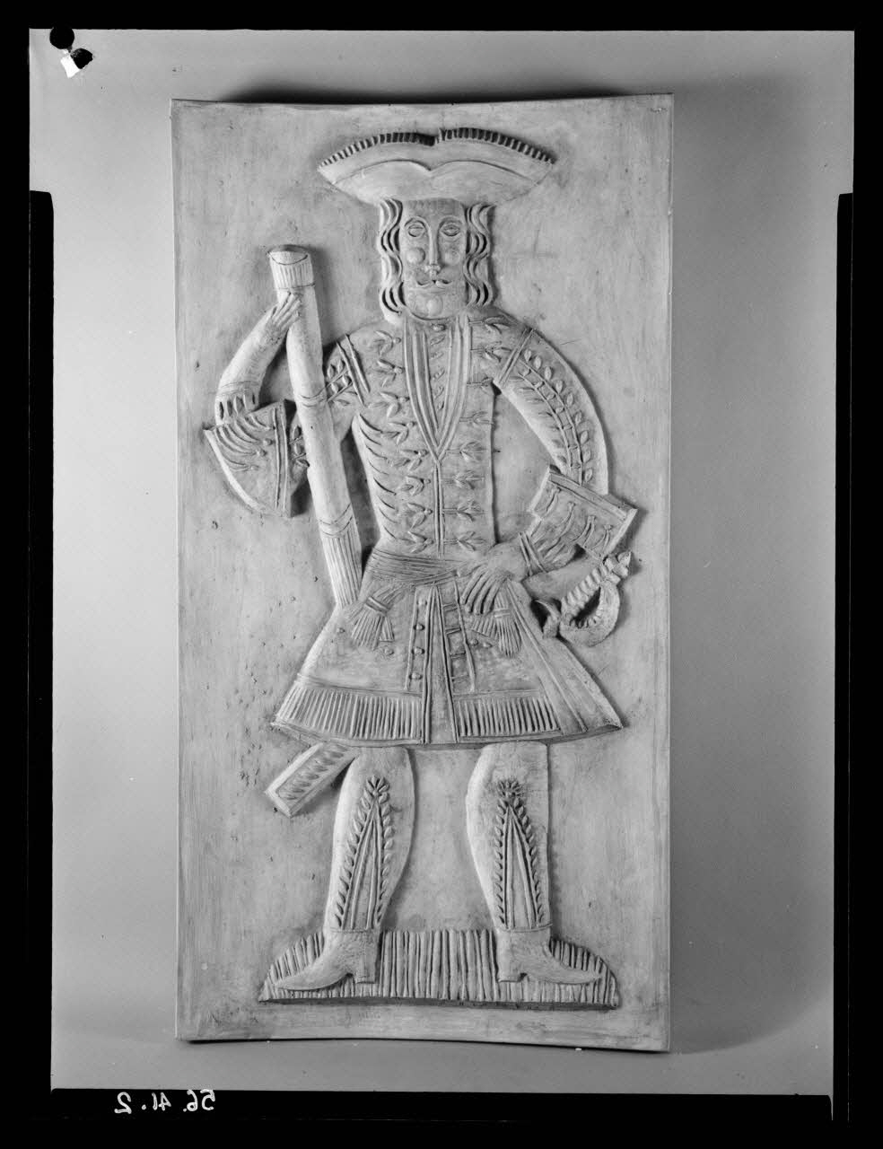 Pierre Soulier photographie Empreinte de moule à pain d'épice représentant un homme Ile-de-France, France 1956 Ph.1956.41.2 Photo