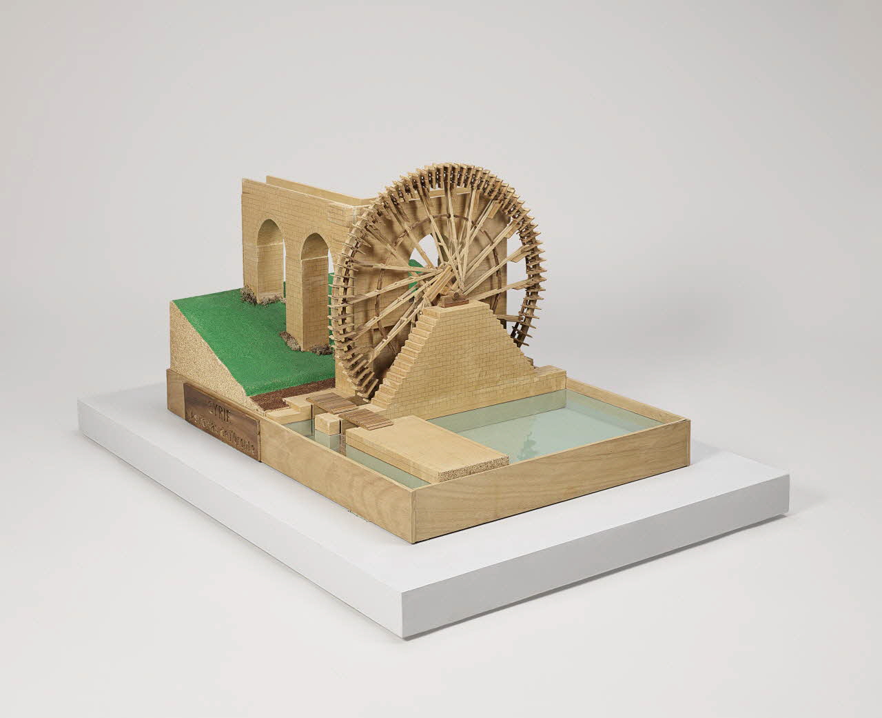 Roger Goblet maquette d'architecture noria syrienne Hauts-de-France, France 2010 2022.13.1.1-2 Photo Mucem / Marianne Kuhn