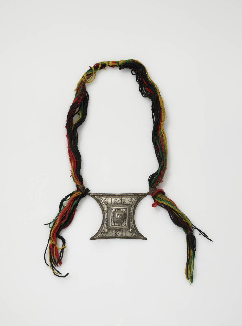 pendentif tshérot (Niger) ou terewt (Ahaggaar, Algérie) 2016.51.43 Photo Mucem / Marianne Kuhn