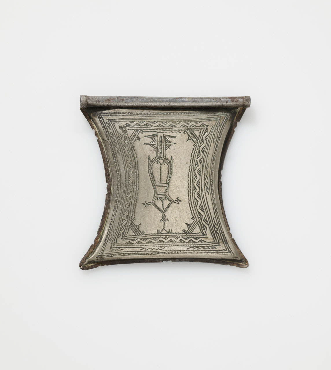 pendentif tshérot (Niger) ou terewt (Ahaggaar, Algérie) 2016.51.45 Photo Mucem / Marianne Kuhn