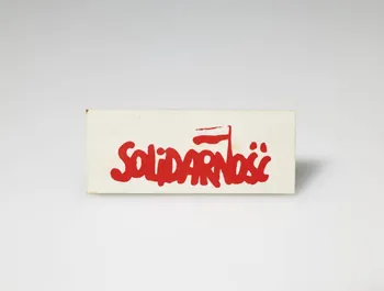Jerzy Janiszewski badge Solidarnosc Pologne 1981 2022.19.2 Photo Mucem / Marianne Kuhn