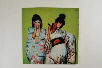 Ron Mael ; Sparks; ; Phonogram disque 33 tours Sparks 1974 2001.69.16.330.1-3  Photo Mucem