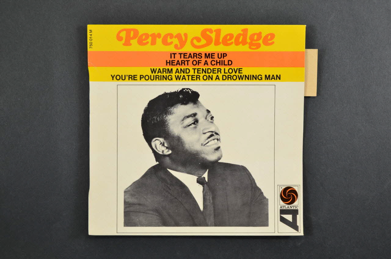 pochette de disque You're pouring water on a drowning man 2001.69.16.3324 Photo Mucem