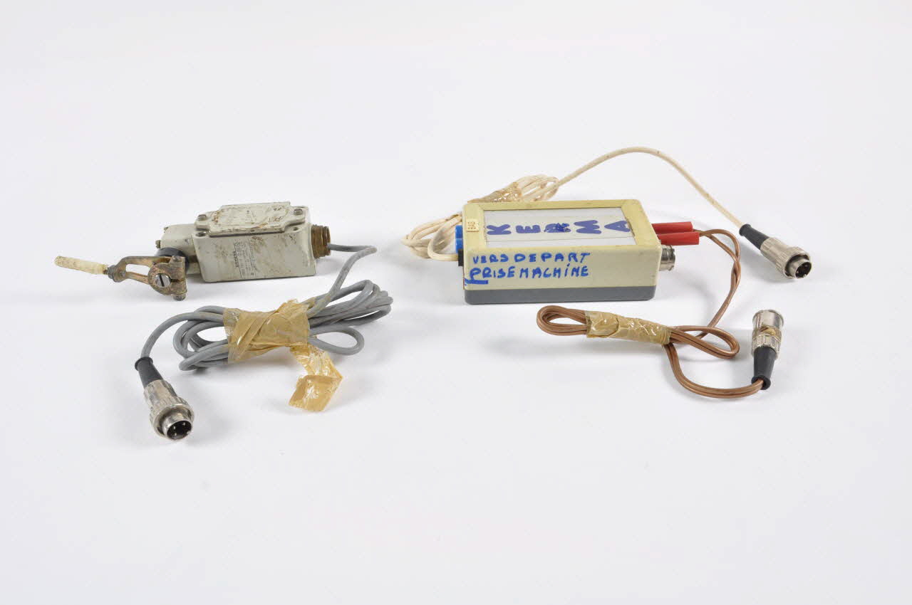 Siemens ; Kerma amplificateur Elément de chronomètre ayant servi pour le skateboard Allemagne 1970-1979 2002.34.37.5-6 Photo Mucem