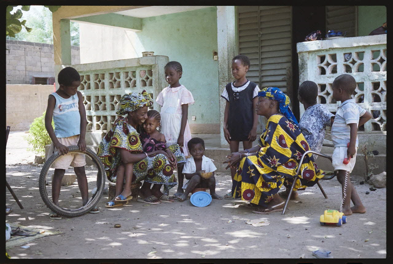 G. Meurillon ; Musée national du Mali (Bamako) photographie MNATP. Exposition. Liens de famille (17 avril 1991 - 29 juillet 1991) Mali 1991 Ph.1991.120.26 Photo