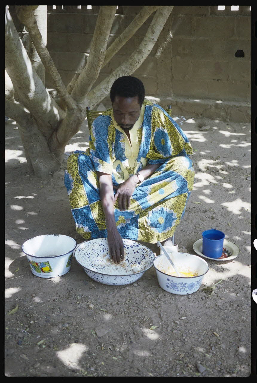 photographie MNATP. Exposition. Liens de famille (17 avril 1991 - 29 juillet 1991) Ph.1991.120.36 Photo