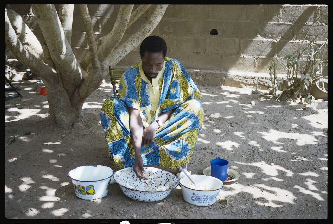 photographie MNATP. Exposition. Liens de famille (17 avril 1991 - 29 juillet 1991) Ph.1991.120.37 Photo