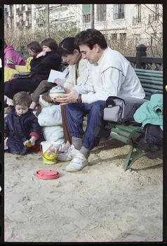 André Pelle photographie Enquête pour la préparation de l'exposition du MNATP : Liens de famille (17 avril 1991 - 29 juillet 1991) Ile-de-France, France 1993 Ph.1993.29.60 Photo