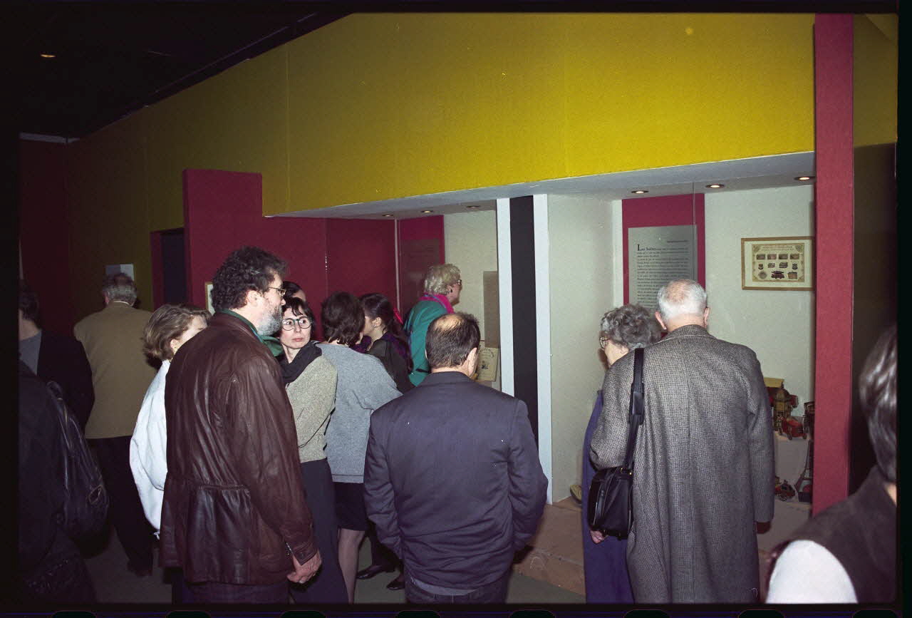 Hervé Jézéquel photographie MNATP. Exposition. Mise en boîte (6 octobre 1994 - 17 avril 1995) Aquitaine, France 1994/10/6 Ph.1994.93.10 Photo