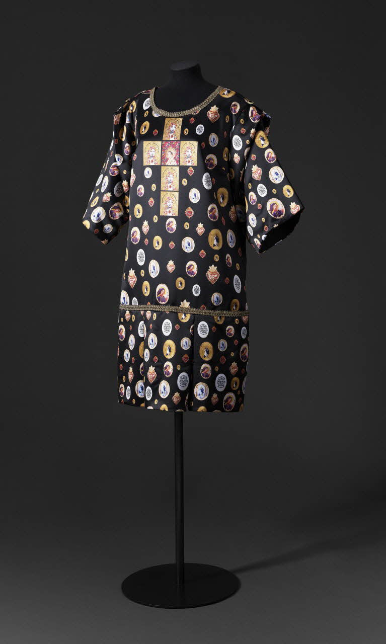 Romani design ; Erika Varga ; Helena Varga robe collection "Blessing madonna" Hongrie centrale, Hongrie 2021 2023.20.1 Photo Mucem / Marianne Kuhn