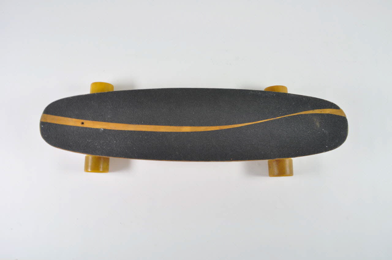 Barland ; Gordon And Smith skateboard 1975-1985 2002.36.26 Photo Mucem