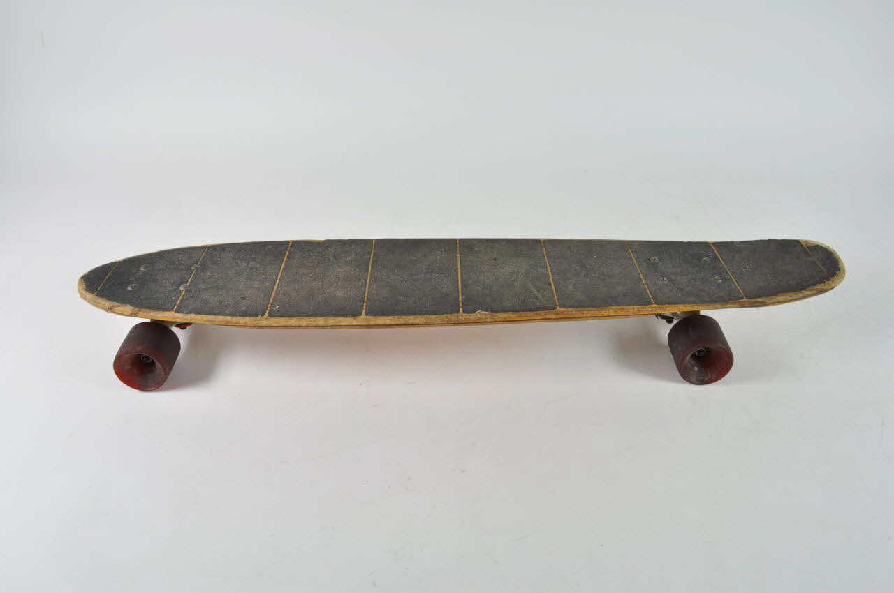 Sims skateboard Skateboard modèle "Pure juice" Californie, Etats-Unis 1976-1985 2002.36.3 Photo Mucem