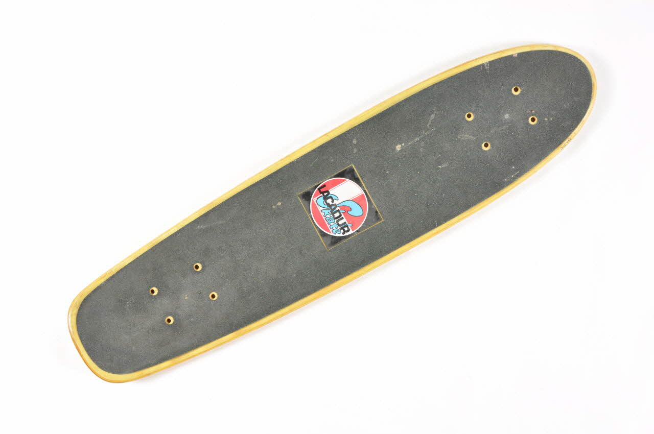 Lacadur planche de skateboard Skateboard pour la pratique du freestyle Rhône-Alpes, France 1975-1978 2002.43.11 Photo Mucem