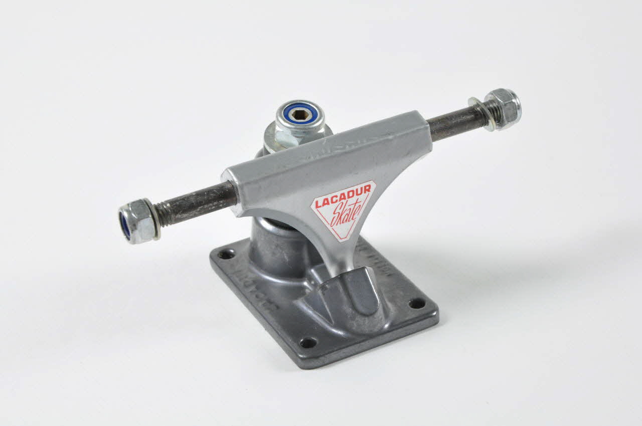 Lacadur essieu de skateboard Truck Rhône-Alpes, France 1975-1978 2002.43.22 Photo Mucem