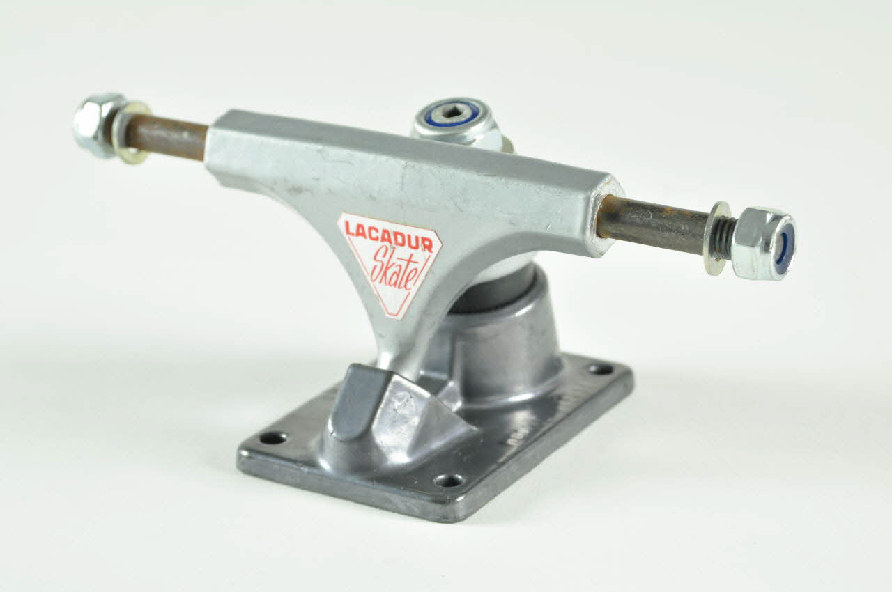 Lacadur essieu de skateboard Truck Rhône-Alpes, France 1975-1978 2002.43.25 Photo Mucem