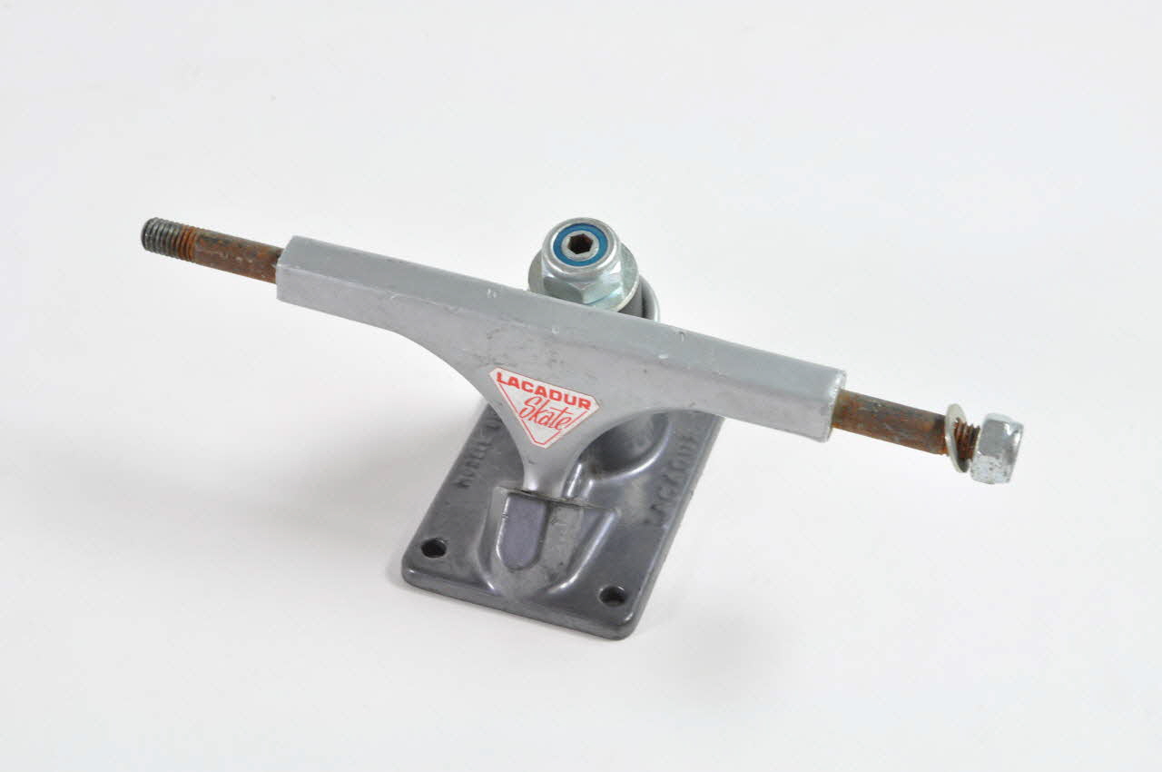 Lacadur essieu de skateboard Truck Rhône-Alpes, France 1975-1978 2002.43.3.1 Photo Mucem