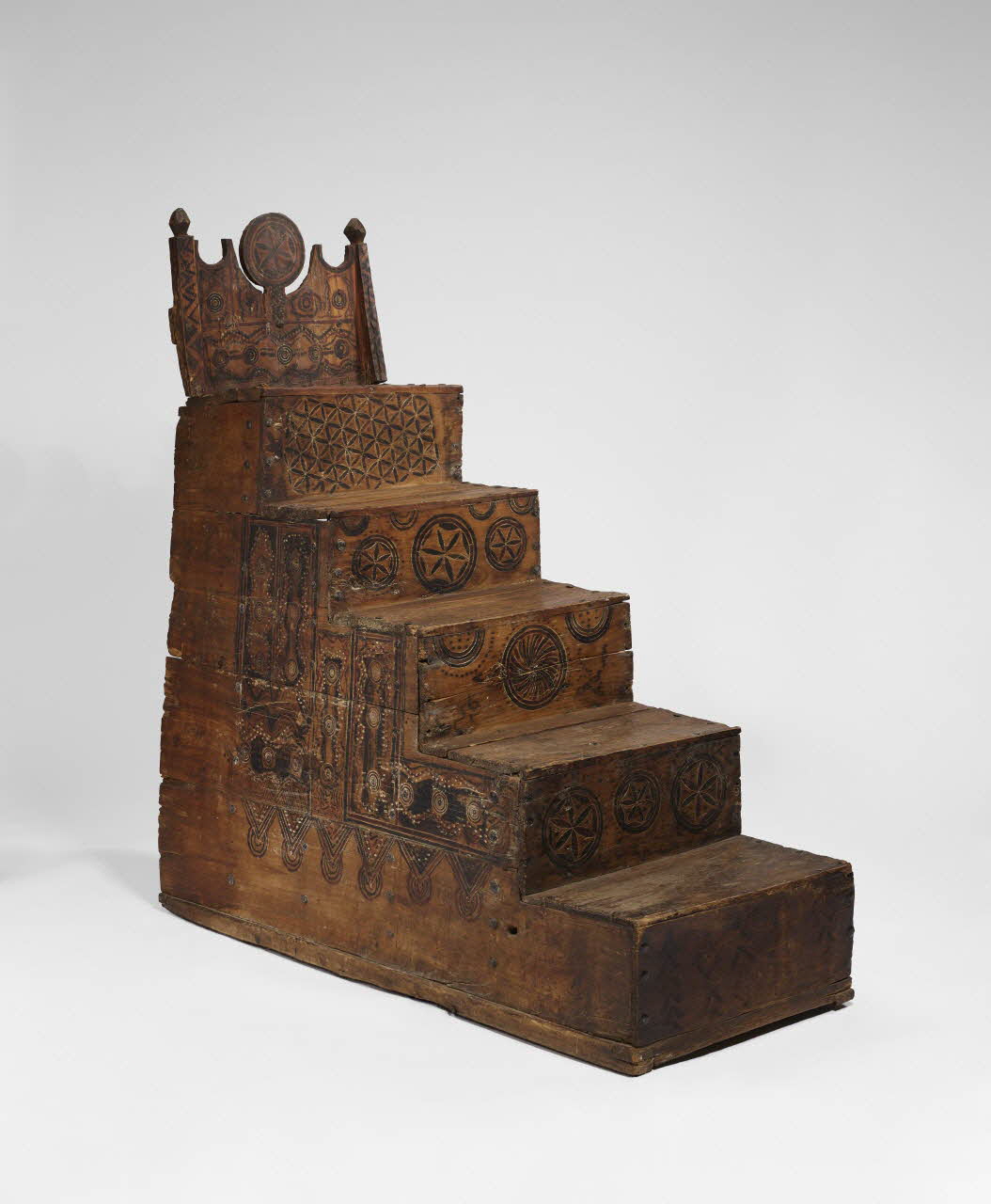 CHAIRE Minbar Anti-Atlas, Maroc 1801-1900 2017.27.1 Photo Mucem / Marianne Kuhn