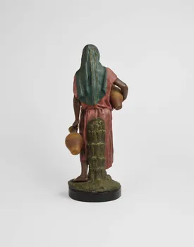 Joseph Le Guluche sculpture Porteuse d'eau Ile-de-France, France 1870-1890 2023.2.1 Photo Mucem / Marianne Kuhn