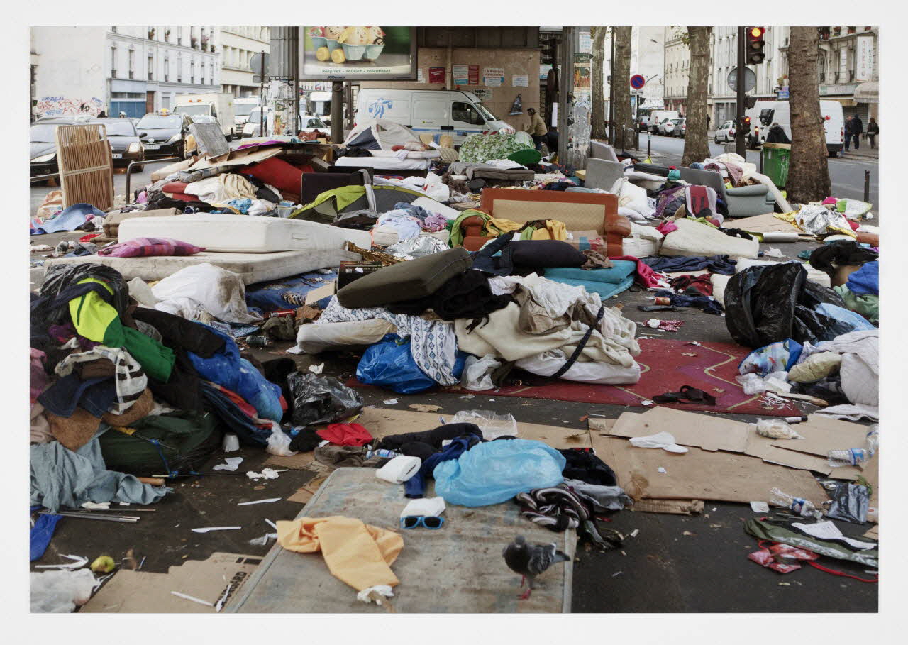 Mathieu Pernot tirage photographique Stalingrad, Paris (France), 2016 Ile-de-France, France 2016 2023.3.26 Photo Mathieu Pernot, Photo Mucem / Marianne Kuhn