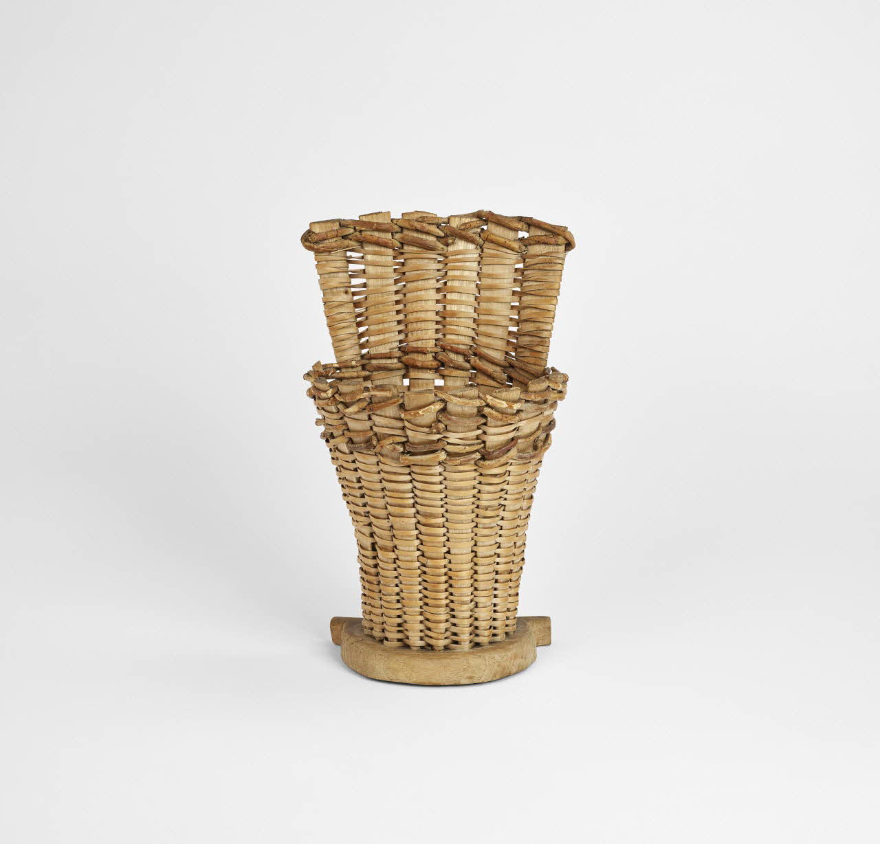 Xavier Parguey hotte de vigneron Franche-Comté, France 1920-1943 2023.8.1 Photo Mucem / Marianne Kuhn