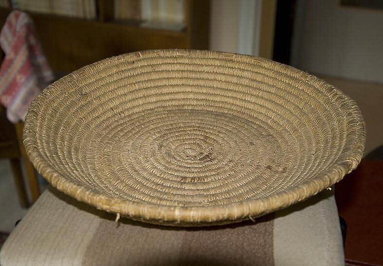 Amazigh plat Plat de présentation en vannerie Algérie 1900-1950 2013.10.16 Photo Mucem
