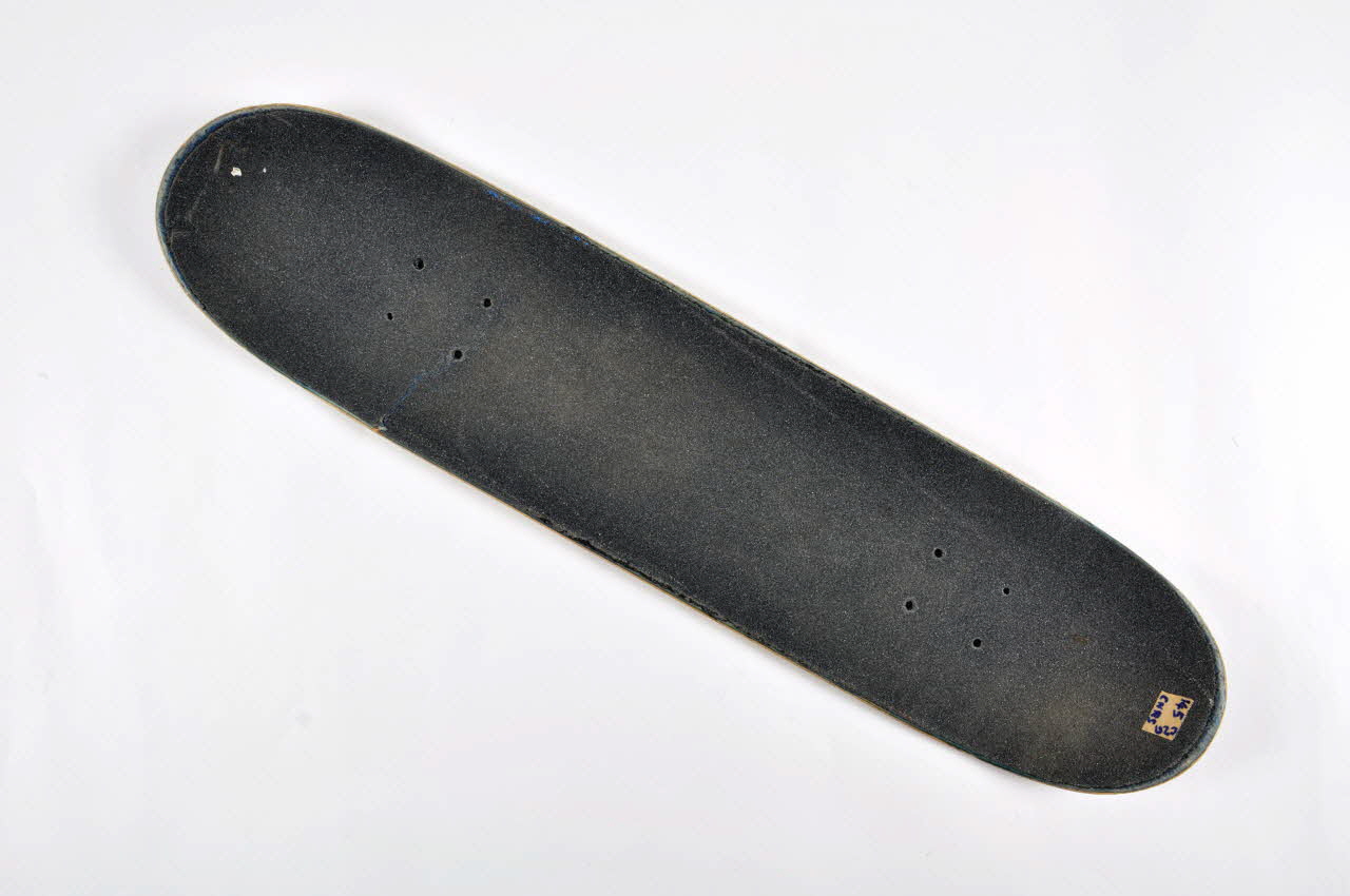 Mad Circle planche de skateboard Modèle "Devera" Etats-Unis 1994 2002.45.180 Photo Mucem