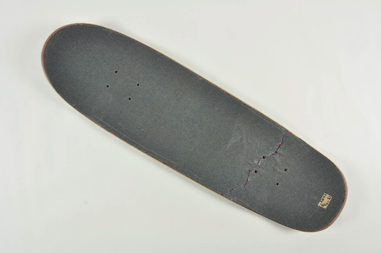 planche de skateboard Pro model "Gabriel Rodriguez", modèle "Gabriel vs the crusher" Etats-Unis 1992 2002.45.183 Photo Mucem