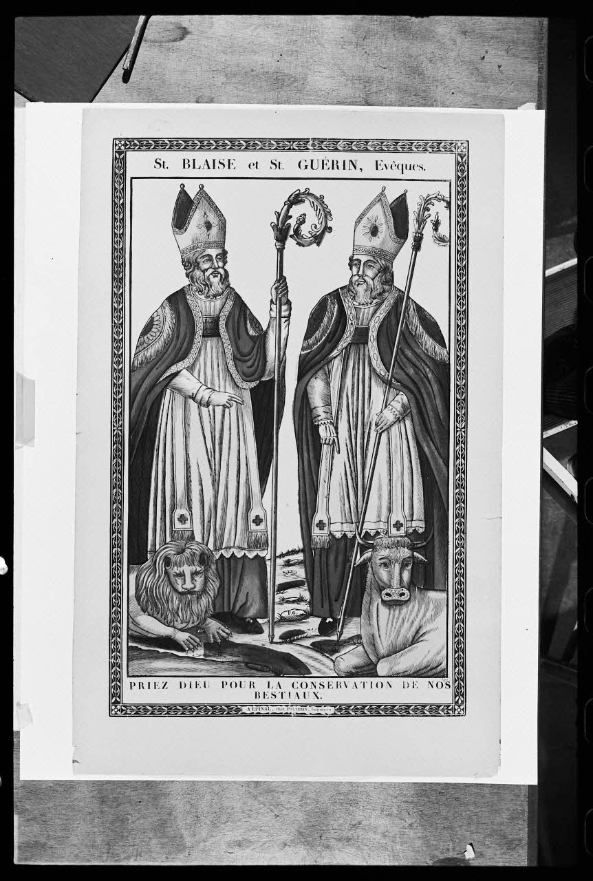 photographie "Saint Blaise, saint Guérin". Estampe. Bois couleur sur papier vergé édité par la Maison Pellerin à Epinal Ph.1977.1.1156 Photo