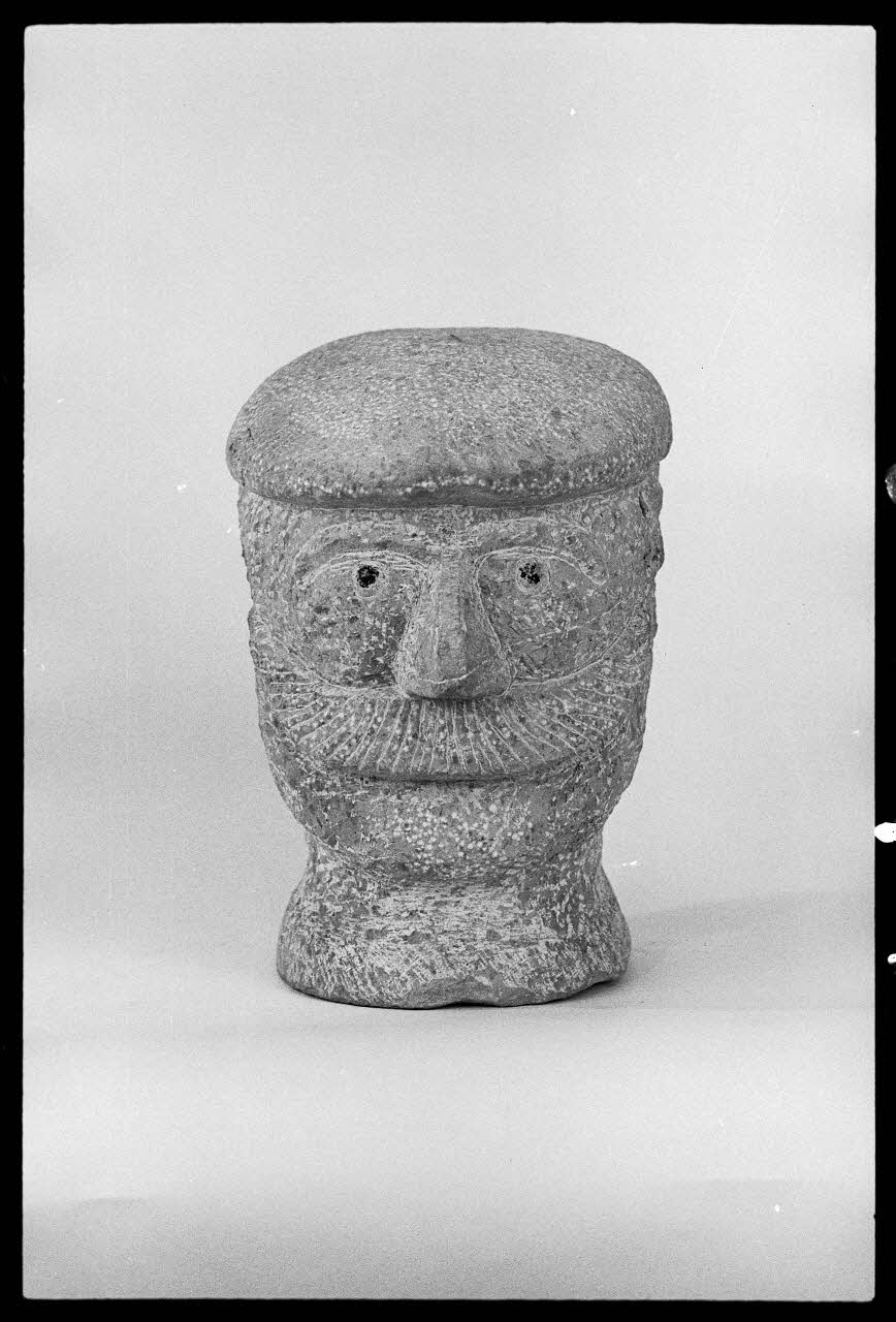 photographie Statue d'une tête d'homme à béret Ph.1977.1.1432  Photo