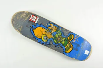 New Deal Skateboards planche de skateboard Pro modèle "John Montesi" de la série "Alien" Californie, Etats-Unis 1990-1999 2002.45.214 Photo Mucem