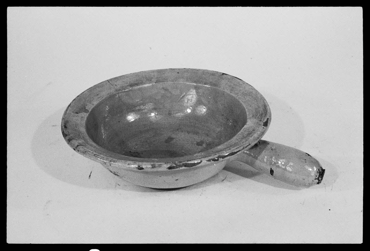 Jacques Hoepffner photographie Poêlon dit "santeuse" France 1977/2/1 Ph.1977.1.217 Photo